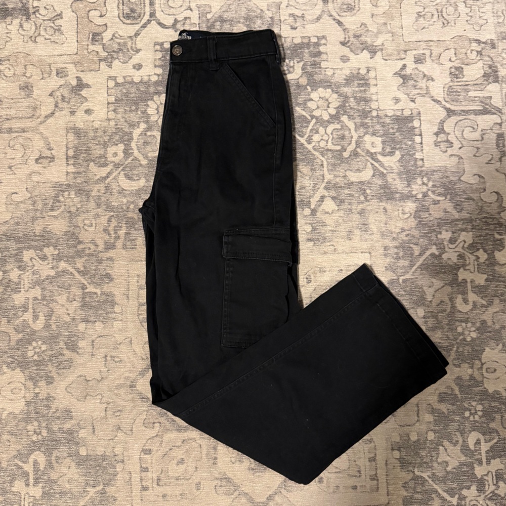 Hollister High-Rise Wide Leg Cargo Pants – Size 26
